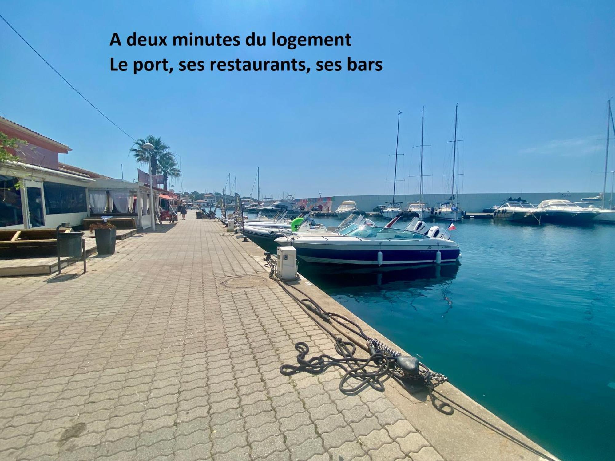 Appartement Face Mer Et Port Santa Lucia Climatise Et Wifi Saint-Raphaël Zewnętrze zdjęcie