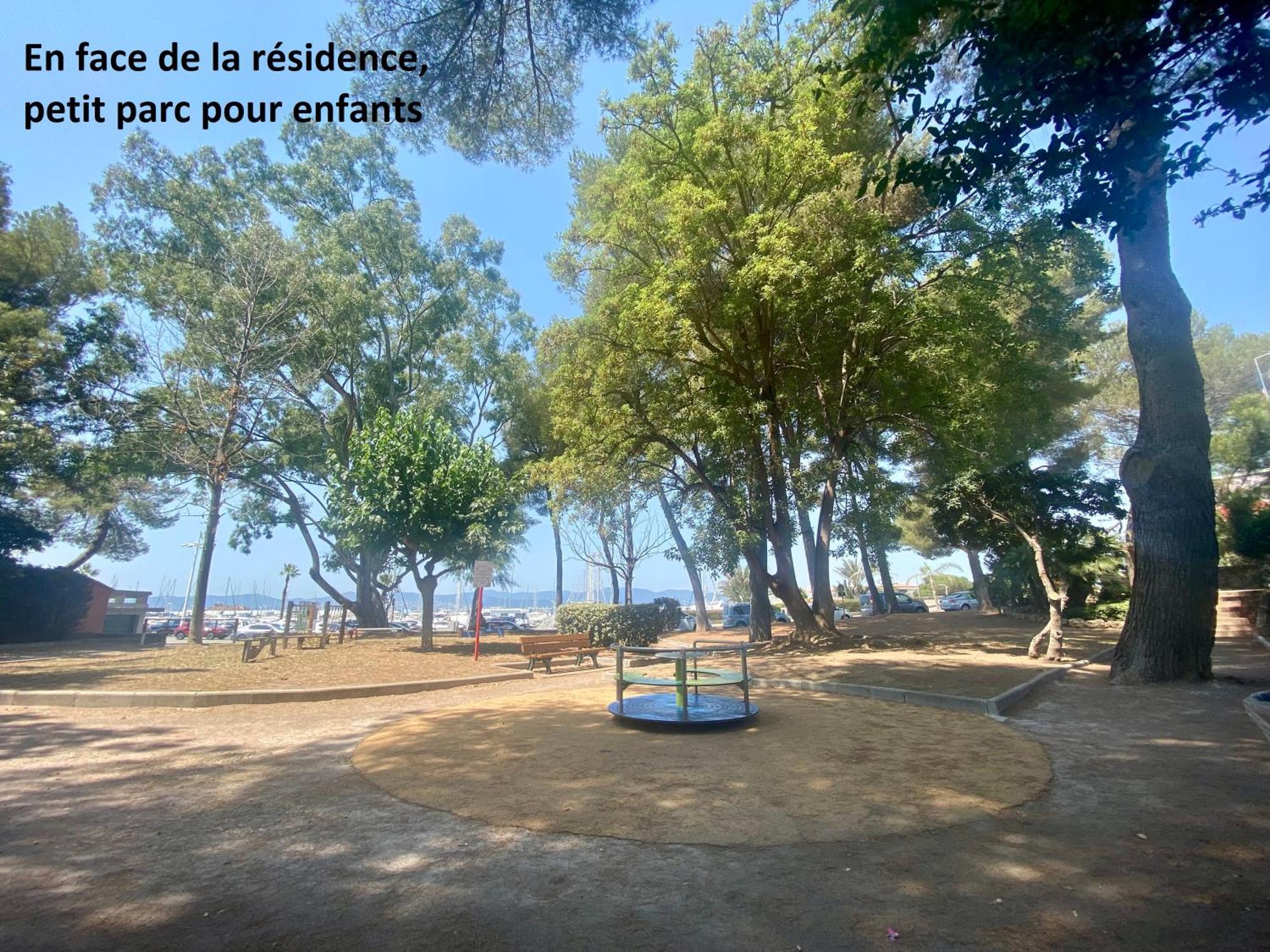 Appartement Face Mer Et Port Santa Lucia Climatise Et Wifi Saint-Raphaël Zewnętrze zdjęcie